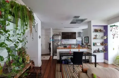 Cobertura duplex 110m², com 01 suite e 02 vagas em moema, fora da rota de aviao.