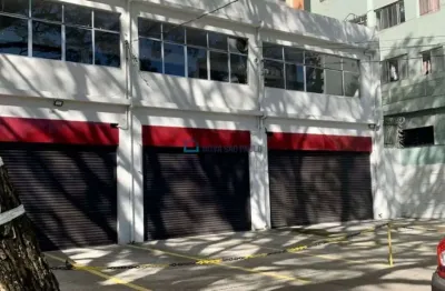 Loja com 806mts de área, 12 vagas ao lado da estação saúde  do metrô.