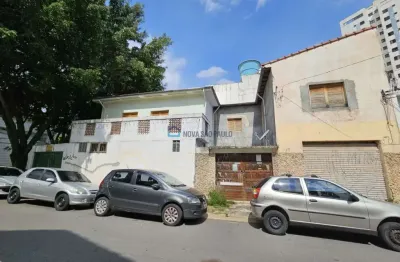 Sobrado à venda com 3 quartos e 2 vagas, 226m² (saúde)