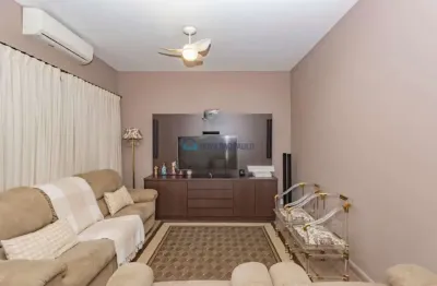 Sobrado em saúde / vila das mercês. 4 quartos (1 suíte) . 3 banheiros . 2 vagas . 174 m2
