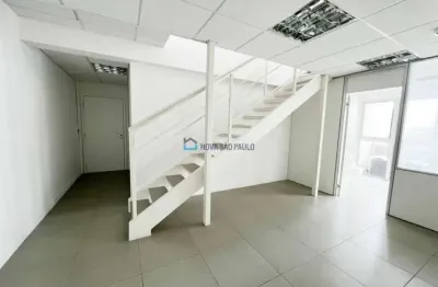 Conjunto comercial à venda na aclimação com  2 vagas de garagem.