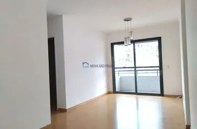 Apartamento a venda bairro ipiranga. 2 dormitórios + quarto e wc de serviço.