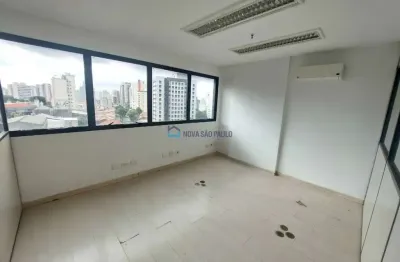 Sala comercial na praça da árvore, 58m² com 1 banheiro e 1 vaga.