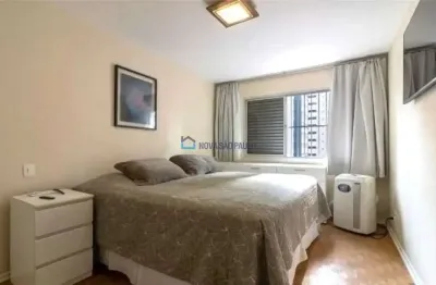 Apartamento reformado com 3 quartos  1 suíte, 1 vaga,  lazer  à venda em moema.