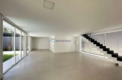 Casa em condomínio com 472m² em jardim dos estados.