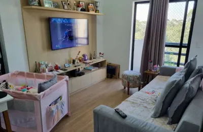 Apartamento zoológico, andar mediano, reformado,  próximo as escolas, delegacia, supermercados,.