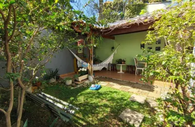 Sobrado / interlagos / 3 dormitórios/ 2 vagas/ quintal com jardim