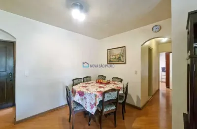 Apartamento à venda, com 3 dormitórios, 1 suíte, 1 vaga, na saúde, próximo ao metrô praça da árvore