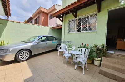 Casa com 3 quartos à venda na Rua Américo Ribeiro, --, Vila Gumercindo, São Paulo