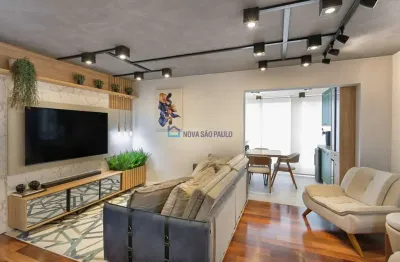 Apartamento com 3 dormitórios e 2 vagas próximo ao metrô saúde