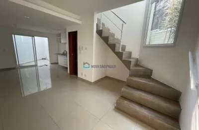 Casa em condomínio fechado com 2 quartos à venda na Rua Doutor Francisco Malta Cardoso, --, Vila Gumercindo, São Paulo
