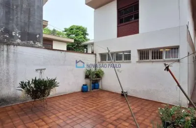 Sobrado à Venda com 3 Quartos, 2 Vagas + Edícula, 202 m² (CIDADE VARGAS)
