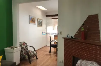 Casa no planalto paulista | 4 quartos | 2 suítes | 2 vagas
