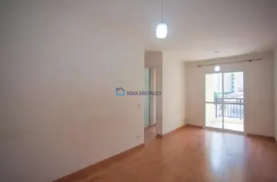 Apartamento com varanda gourmet a 7 minutos do metrô  saúde