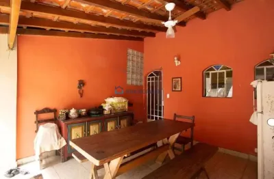 Sobrado com 210m² sendo 3 dormitórios sala cozinha 3 banheiros lavanderia 1 vaga de garagem