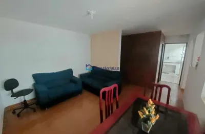 Casa com 03 dormitórios e 01 vaga no jardim jabaquara