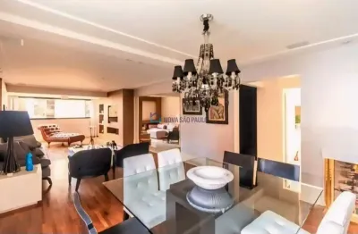 Apartamento 04 dormitórios 03 suítes 04 vagas - moema pássaros