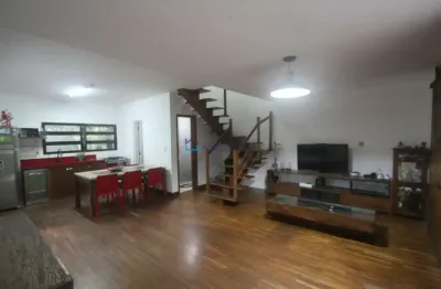 Sobrado fundo para represa em condomínio fechado em santo andré/ ribeirão pires.