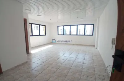 Sala comercial para venda ! a 300 metros do metrô praça da árvore!