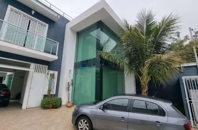 Sobrado tríplex seminovo, 4dts,4suites,6 vagas, espaço gourmet, jacuzzi! jd da saúde