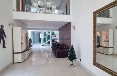 Sobrado tríplex seminovo, 4dts,4suites,6 vagas, espaço gourmet, jacuzzi! jd da saúde