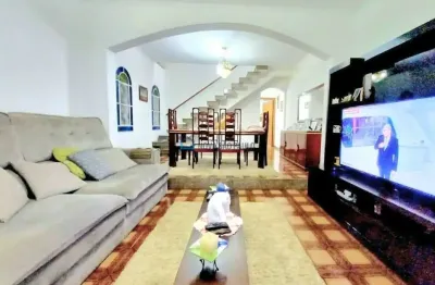 Casa com 3 quartos à venda na Rua Bernardino de Aguiar, --, Jardim Maria Estela, São Paulo