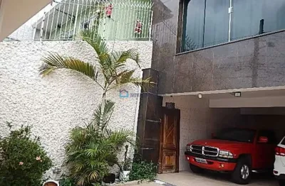 Sobrado com 3 dormitórios, 1 suite de 195 m², saúde!