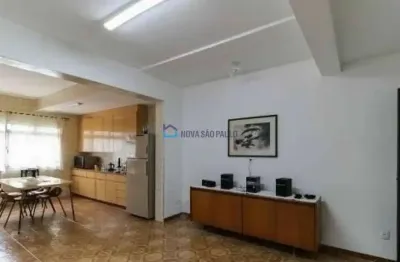 Casa aconchegante e espaçosa no coração da aclimação -  preço abaixo do mercado