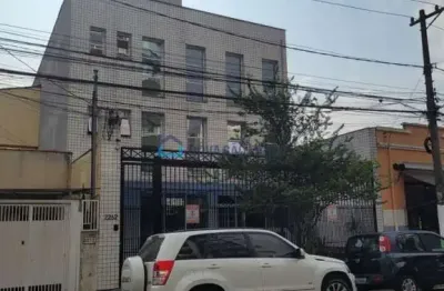 Prédio comercial - 700 m ( 10 min)  metrô são judas.