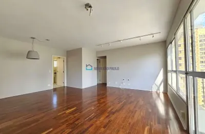 Apartamento com sacada, 3 quartos, 2 vagas à venda em moema.