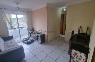 Apartamento andar bem alto, varanda , lazer! 20 min ônibus 4 opções de metrô/ plaza