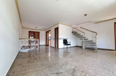 Sobrado reformado 03 quartos (suíte) e 04 vagas - planalto paulista