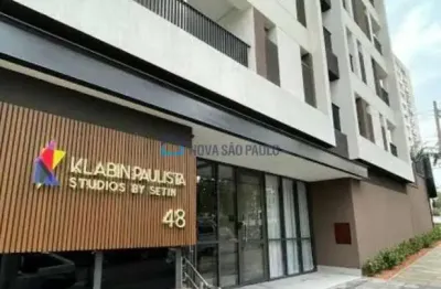 Stúdio 24m² decorado e mobiliado com lazer completo ao lado do metrô!