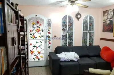 Casa com 3 quartos à venda na Rua dos Bogaris, --, Mirandópolis, São Paulo