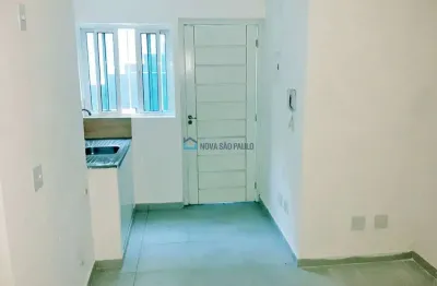 Kitnet à venda, com 1 dormitório e 1 banheiro, na vila monumento
