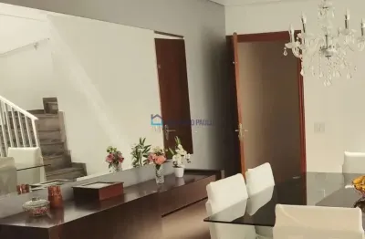 Casa com 3 quartos à venda na Rua Galileu, --, Jardim Aeroporto, São Paulo