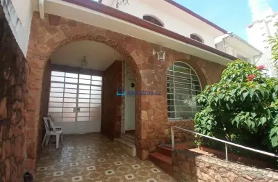 Sobrado à venda em mirandópolis com 3 quartos  em terreno de 300m².