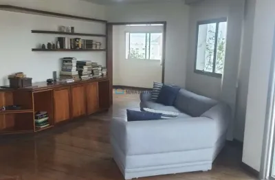 Apartamento em moema pássaros com 210m², 04 dormitórios sendo 02 suites e 03 vagas de garagem.