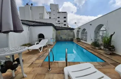 Cobertura na aclimação 410 m² com piscina e área gourmet privativo.