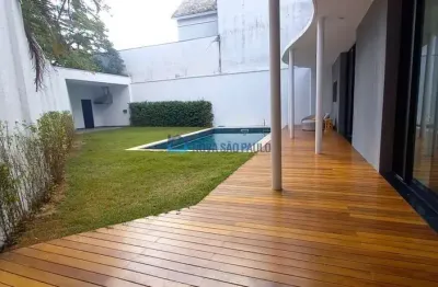 Localização privilegiada, bairro nobre, junto ao pq. ibirapuera