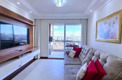 Apartamento de 88m², com 3 dormitórios, 1 suíte, 2 vagas, em andar alto.