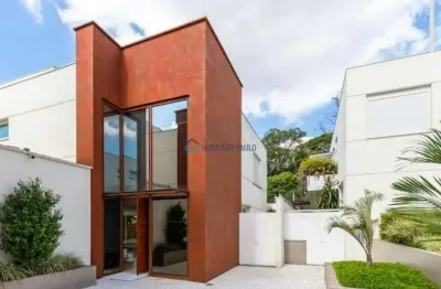Casa em condomínio no brooklin, com 680m², 4 dormitórios, todas suítes.
