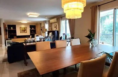 Apartamento amplo alto padrão 4 suítes e 4 vagas em moema pássaros!