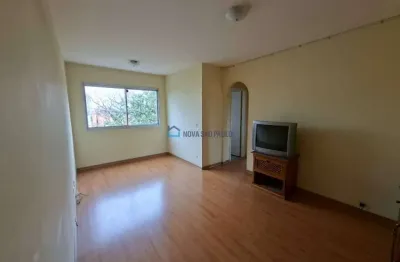 Apartamento à venda ao lado da estação de metrô praça da árvore com 2 quartos e 1 vaga de garagem.