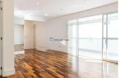 Apartamento com 3 suítes, 2 vagas, 123m². próximo ao metrô saúde !