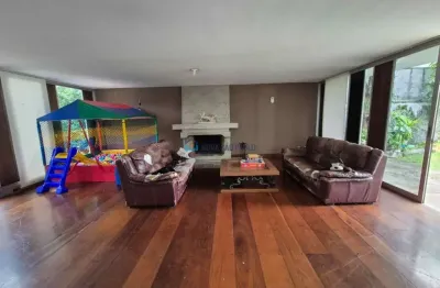 Casa com 4 quartos à venda na Rua Zacarias de Gois, --, Parque Colonial, São Paulo