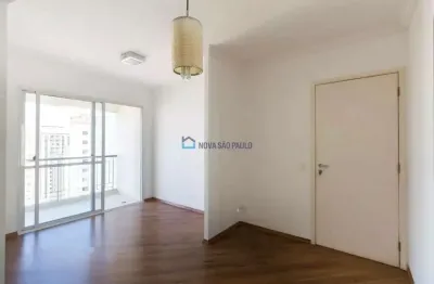 Apartamento à venda, entre as estações de metrô praça da árvore e saúde.
