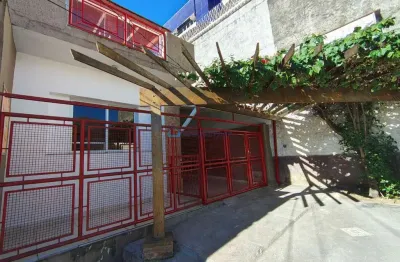 Casa de vila/ metrô jabaquara/ 3 dormitórios/ 2 suítes/ 2 vagas