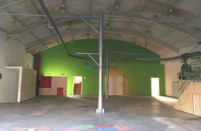 Galpão comercial na saúde, em zc, com 682m² de construção