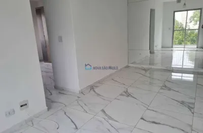 Apartamento 2 dormitórios,  sala com acada, 1 vaga, sao judas, metrô!